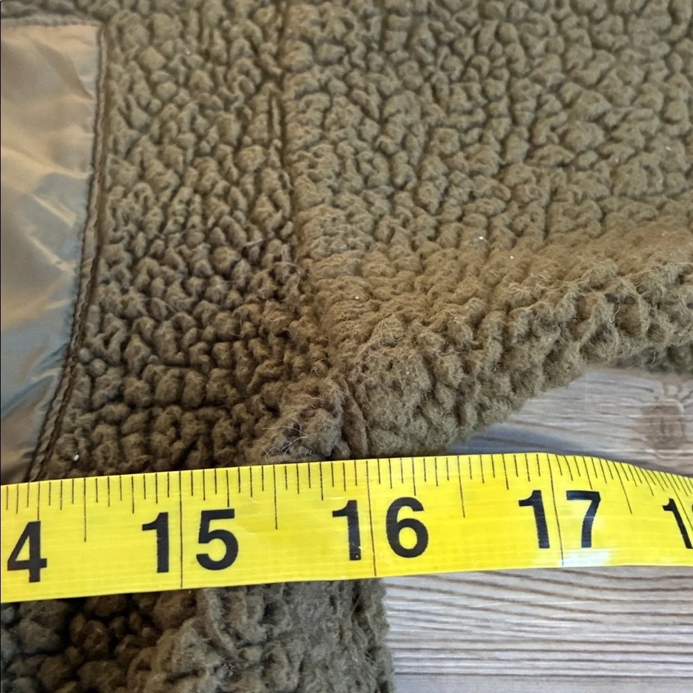 Athleta Girl So Toasty Sherpa Jacket Olive green Girls M (8-10) Full zip Cozy